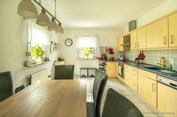 EG Wohnküche mit EBK und Esspl