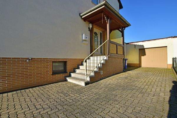 26-5533 - Hauseingang neu