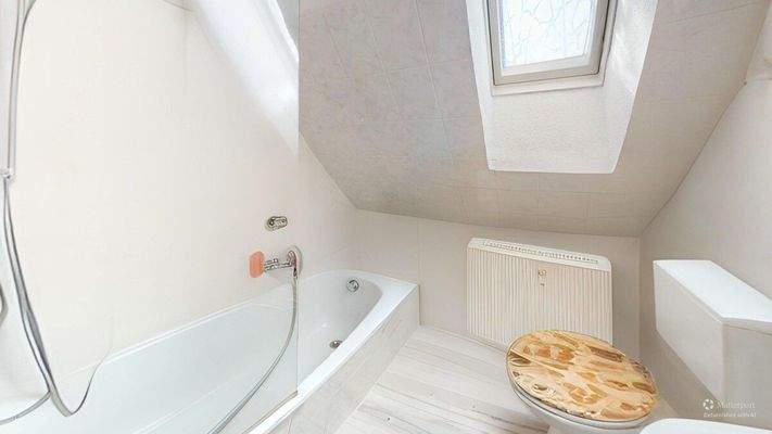 Badezimmer II | Mietwohnung