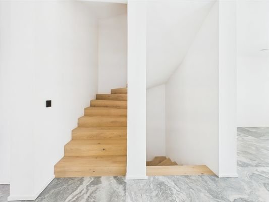 EG Massivholztreppe