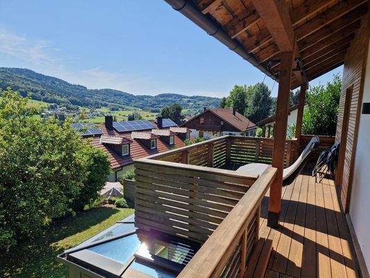 Morgensonne am Balkon