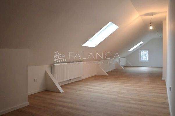 Großes Schlafzimmer