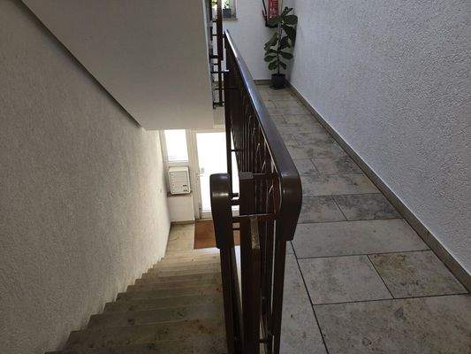 Treppe zur Wohnung