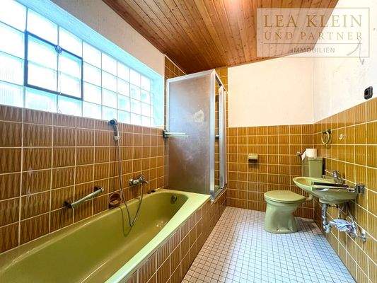 Badezimmer EG