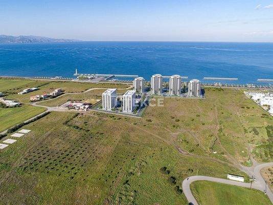 Real Estate in a Rich Featured Complex Near the Sea