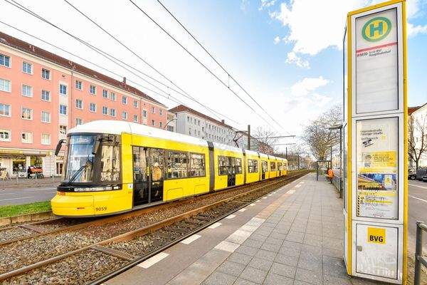 Ihre nächste Tram-Station! / your next tram-station!