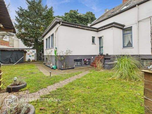 CAM04259G0-PR0083-STILL035