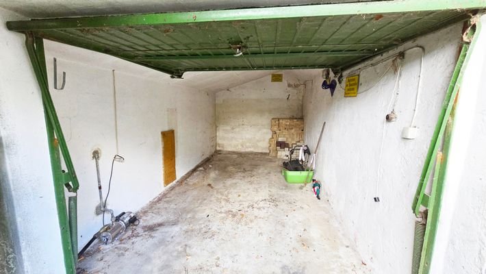 Garage.jpg