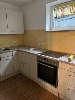 Gepflegte, kleine Einbauküche