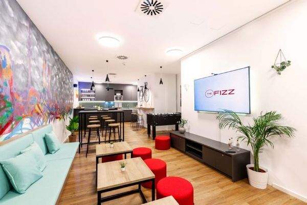 THE FIZZ Munich - Flex - Lounge Area