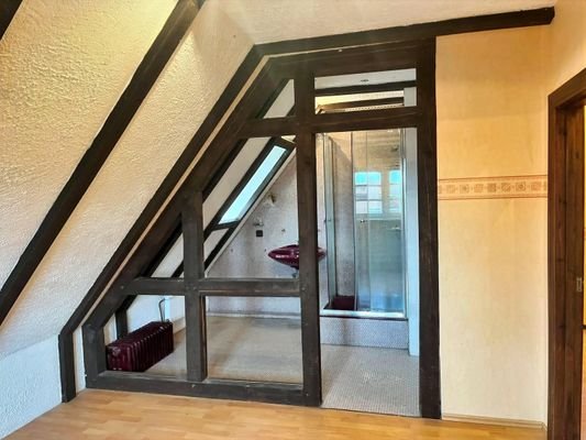 Badezimmer im Schlafzimmer DG