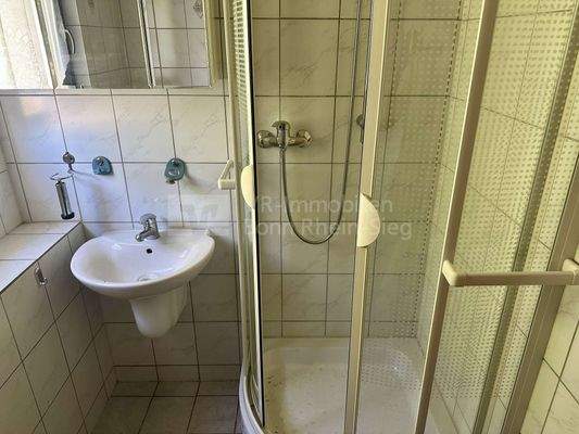 Dusche Obergeschoss.jpg