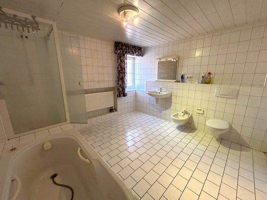 Bad im Obergeschoss