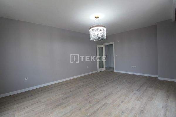 Floor-Heated Apartment in İstanbul Sultangazi
