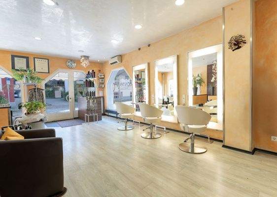 16 Ansicht 3x Bedienplätze & Empfang