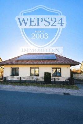 Hausansicht mit Logo.JPEG