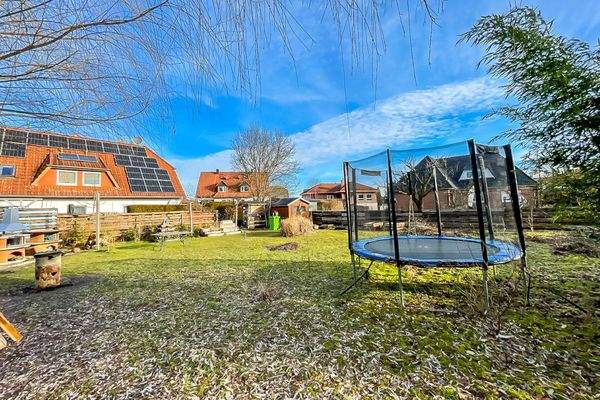 hintere Grundstücksanicht