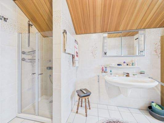 CAM01223G0-PR0152-STILL057