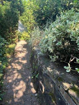 Mauern als Begrenzung.JPG