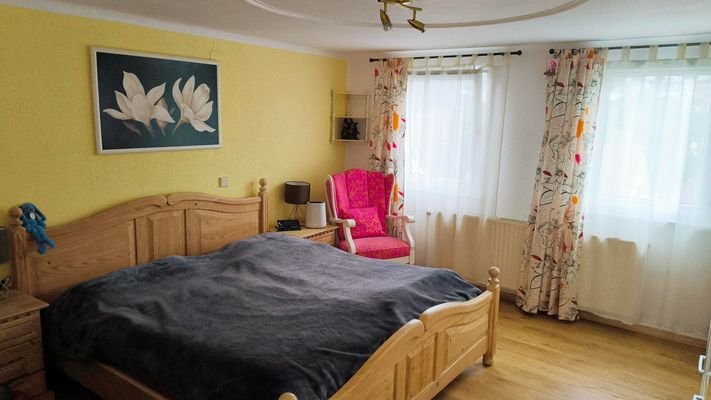Schlafzimmer DG