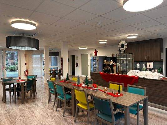 2 Cafe Seniorenheim.jpeg