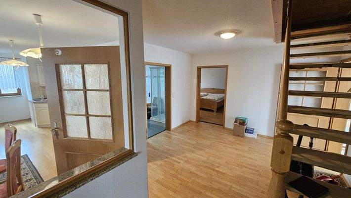 Flur in der OG/DG Wohnung