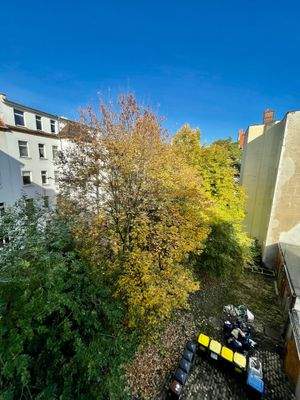Impressionen vom Objekt: Ausblick Innenhof