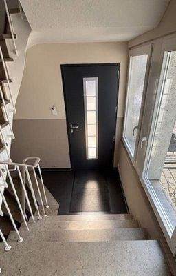 Eingang und Treppenhaus