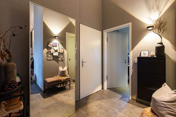 Flur 1_Wohnungstüre