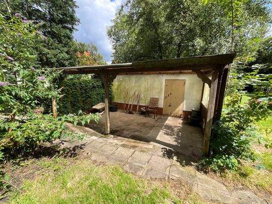 Unterstand neben der 2. Garage