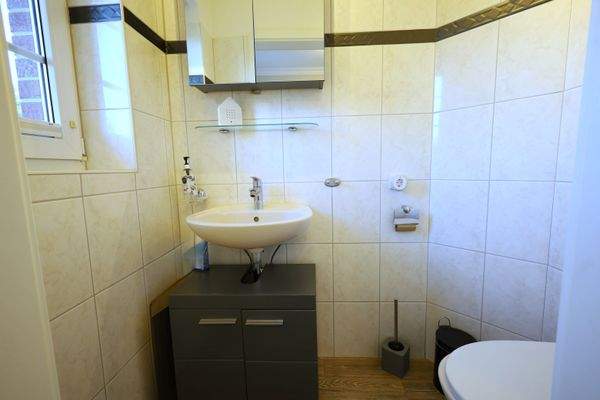 Geräumiges Gäste-WC