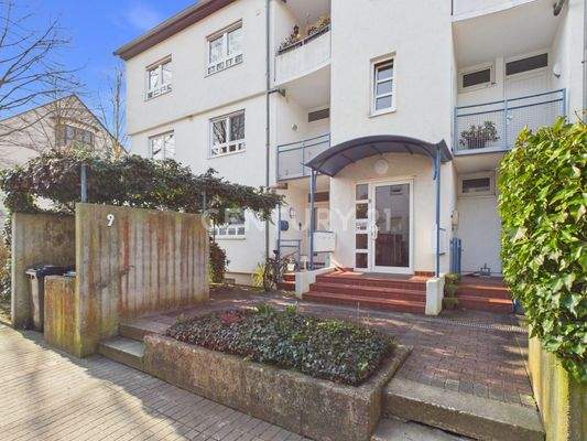 Gepflegtes Mehrfamilienhaus