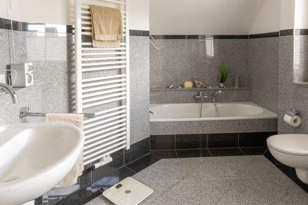 Bad en Suite im Obergeschoss