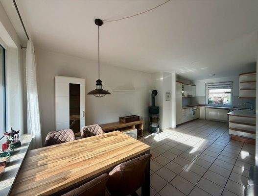 Wohn-, Ess- und Küchenbereich