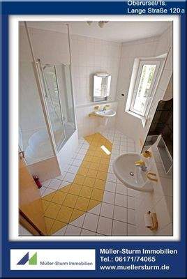 Oberursel  Lange Straße 120a 11 OG Bad 1.jpg