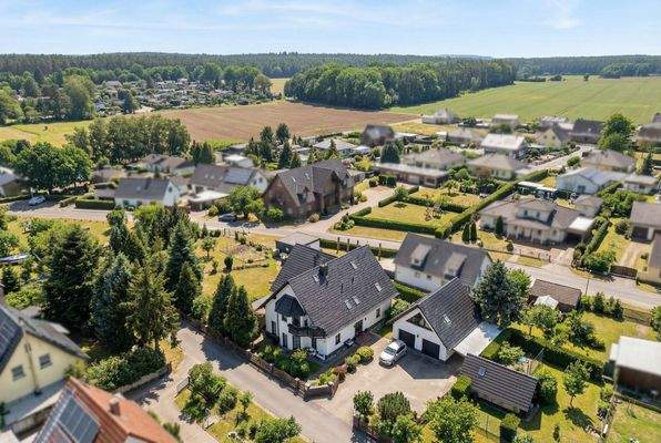 Blick aufs Grundstück in der Dorfgemeinschaft