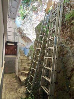 Rückseite Wohnhaus zum Felsen