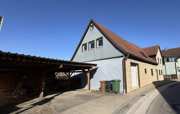 Haus von der Straßen Ansicht