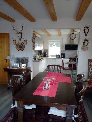 Esszimmer und Küche