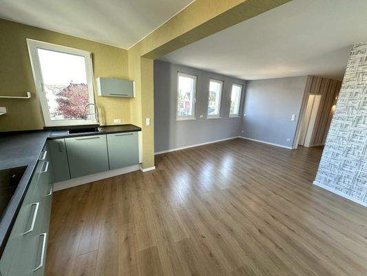 Wohn-Essensbereich mit großzügiger Raumaufteilung