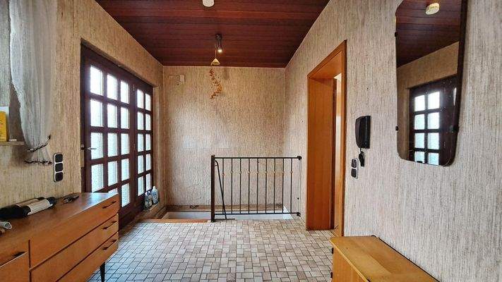 Eingangsdiele EG hintere Hälfte