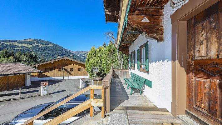 KITZIMMO-Exklusives Bauernhaus mit Freizeitwohnsitz kaufen - Immobilien Jochberg.