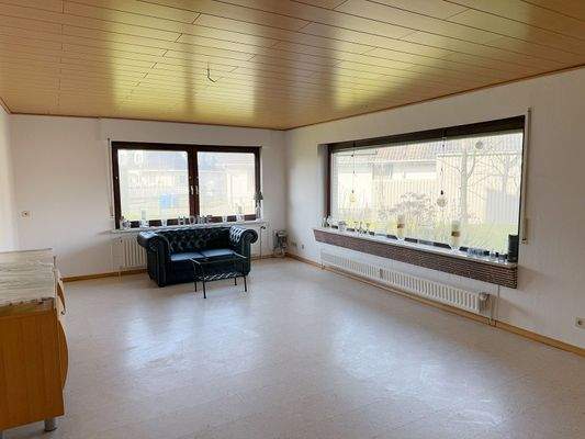 Großzügiges Wohnzimmer