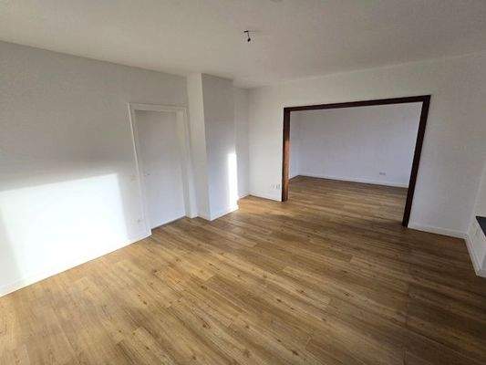 EG Wohnzimmer Bild 2.jpg