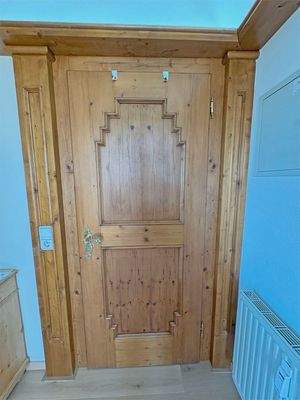 Vollholz-Füllungstüren