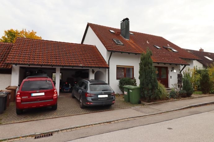 Mehrfamilienwohnhaus in herrlicher Südhanglage mit Doppelgarage