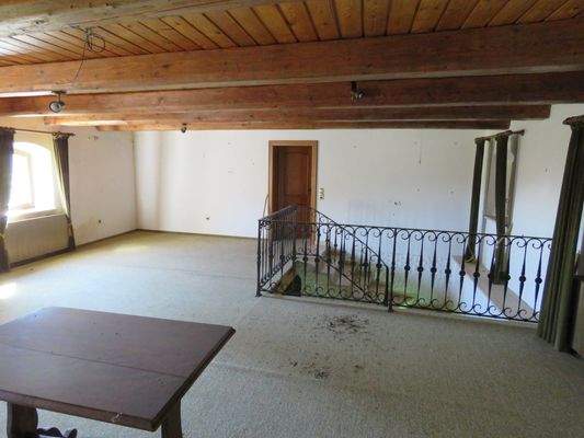 Wohnen mit Treppenaufgang