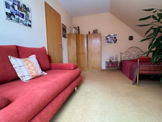 Schlafzimmer I OG
