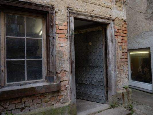 Detailbild Innenhof - Werkstatthäuschen