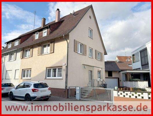 Hausansicht von der Straßenseite